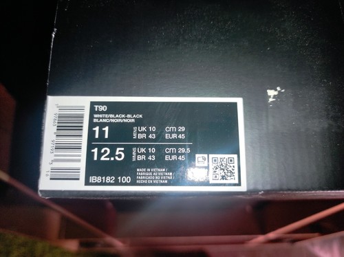 Paire chaussures nike total - de,